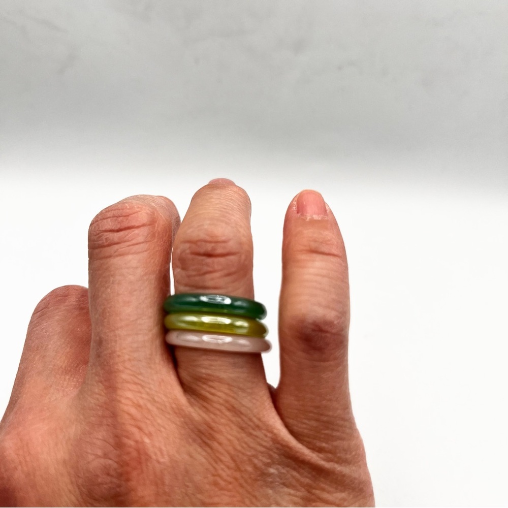 **NEW** SET OF THREE GLASS STACKING RINGS - Picture 2 of 5